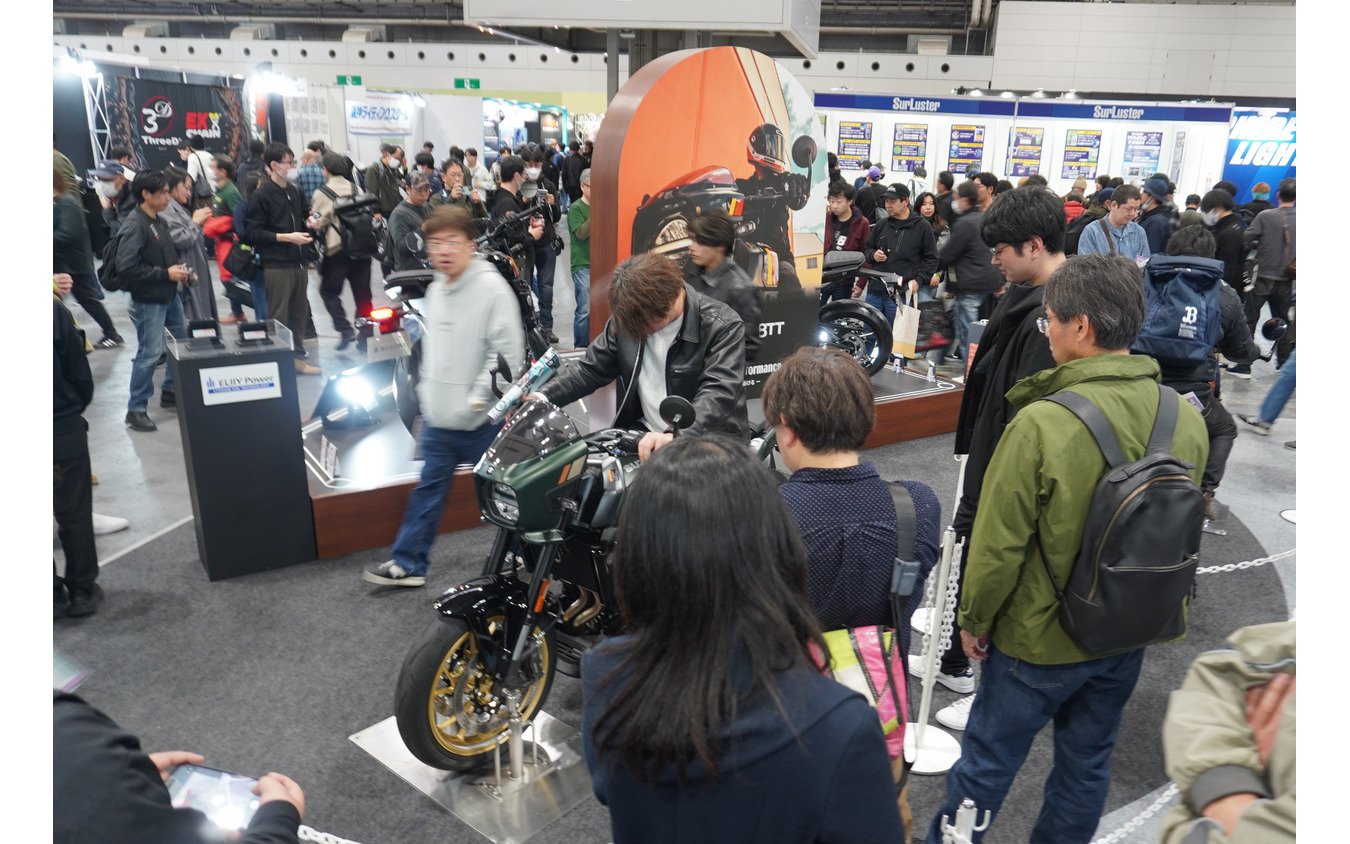 スズキ GSX-8TとGSX-8TTのまたがり試乗コーナー（大阪モーターサイクルショー2026）