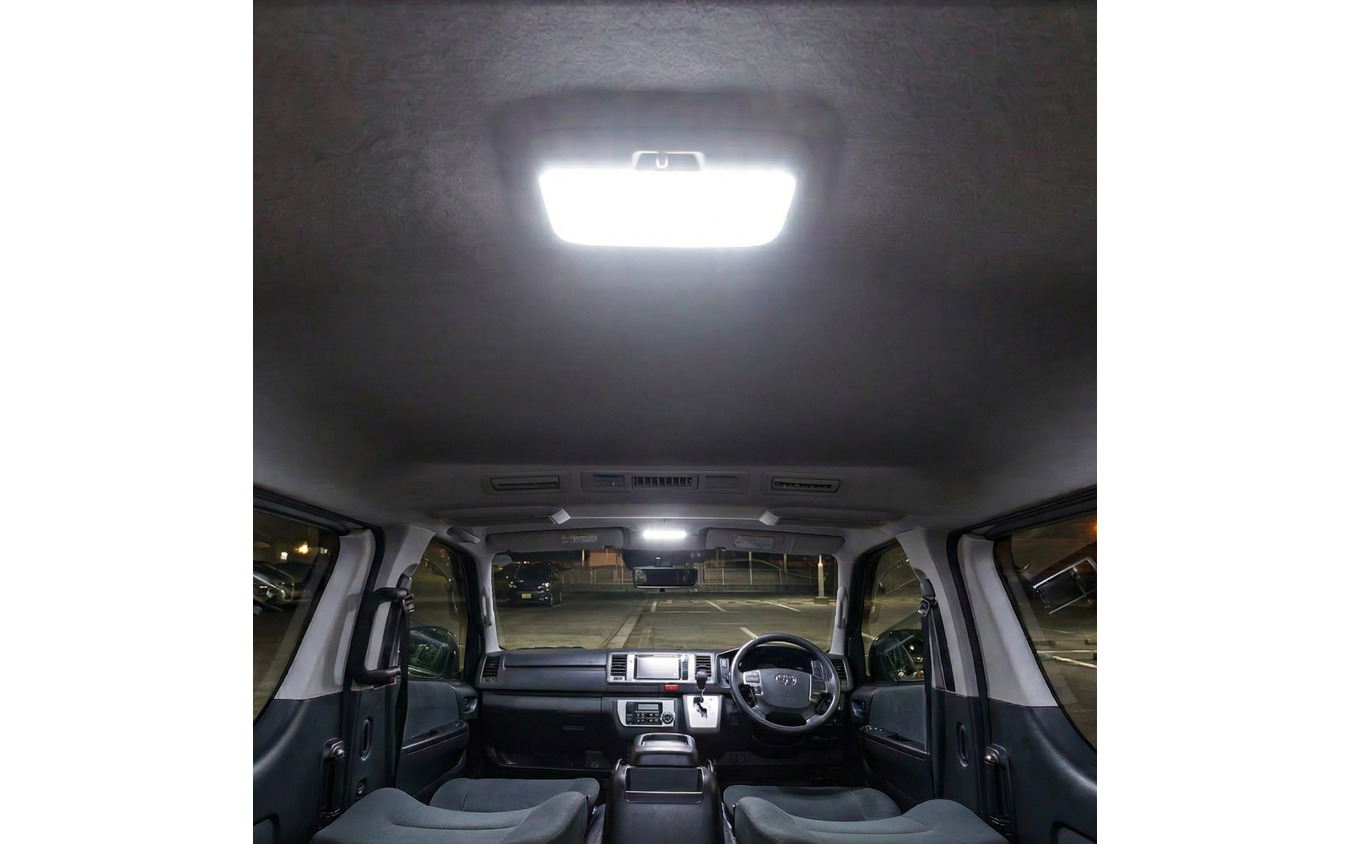 クラフトワークス『ハイエース』200系専用LEDルームランプ