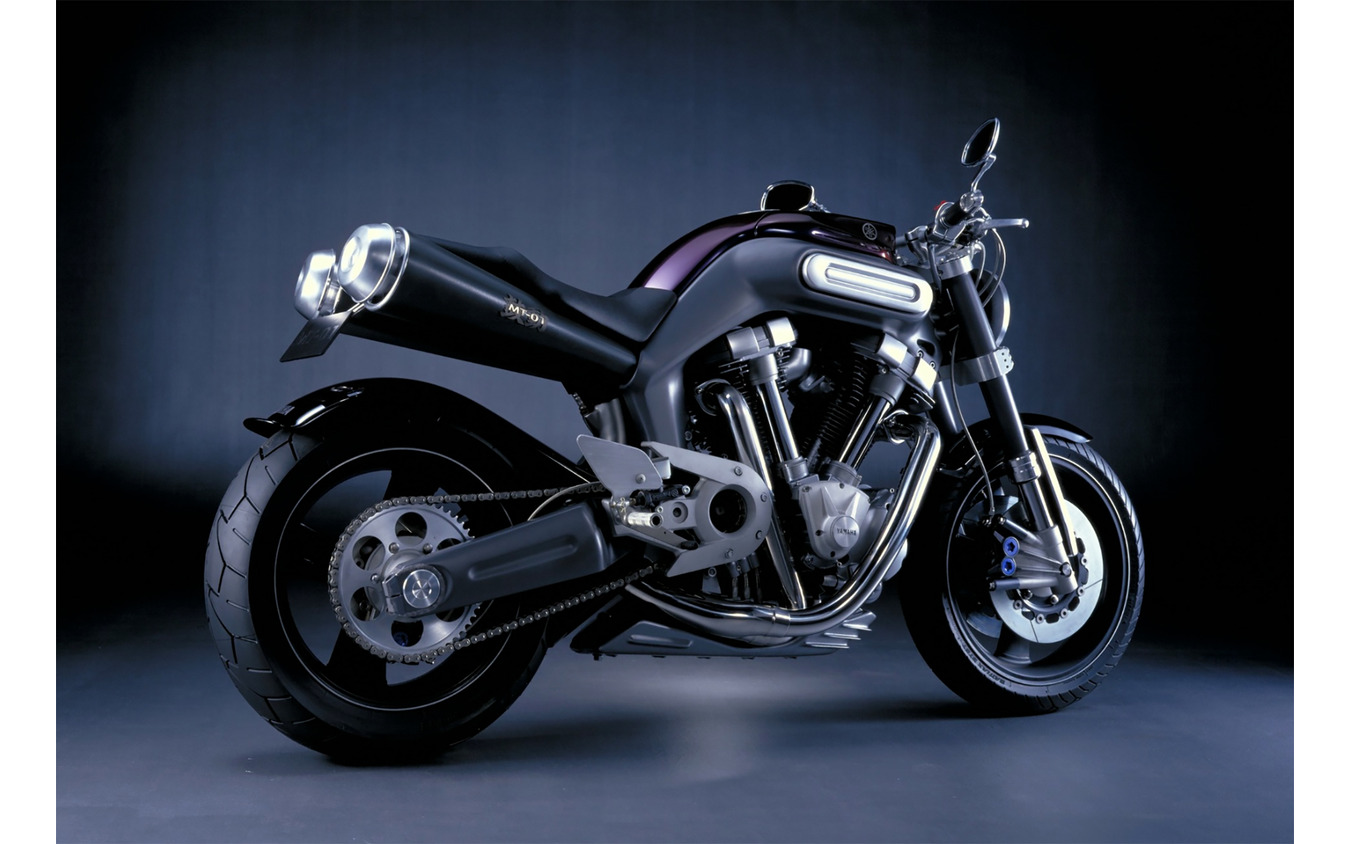 1999年の東京モーターショーで初公開されたヤマハ『MT-01コンセプト』（参考画像）