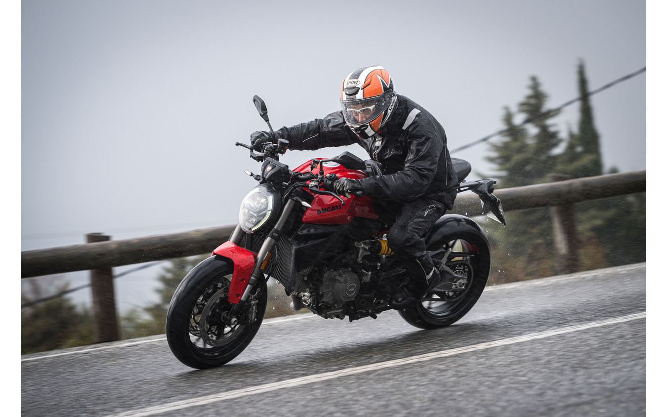 ドゥカティ モンスター 新型