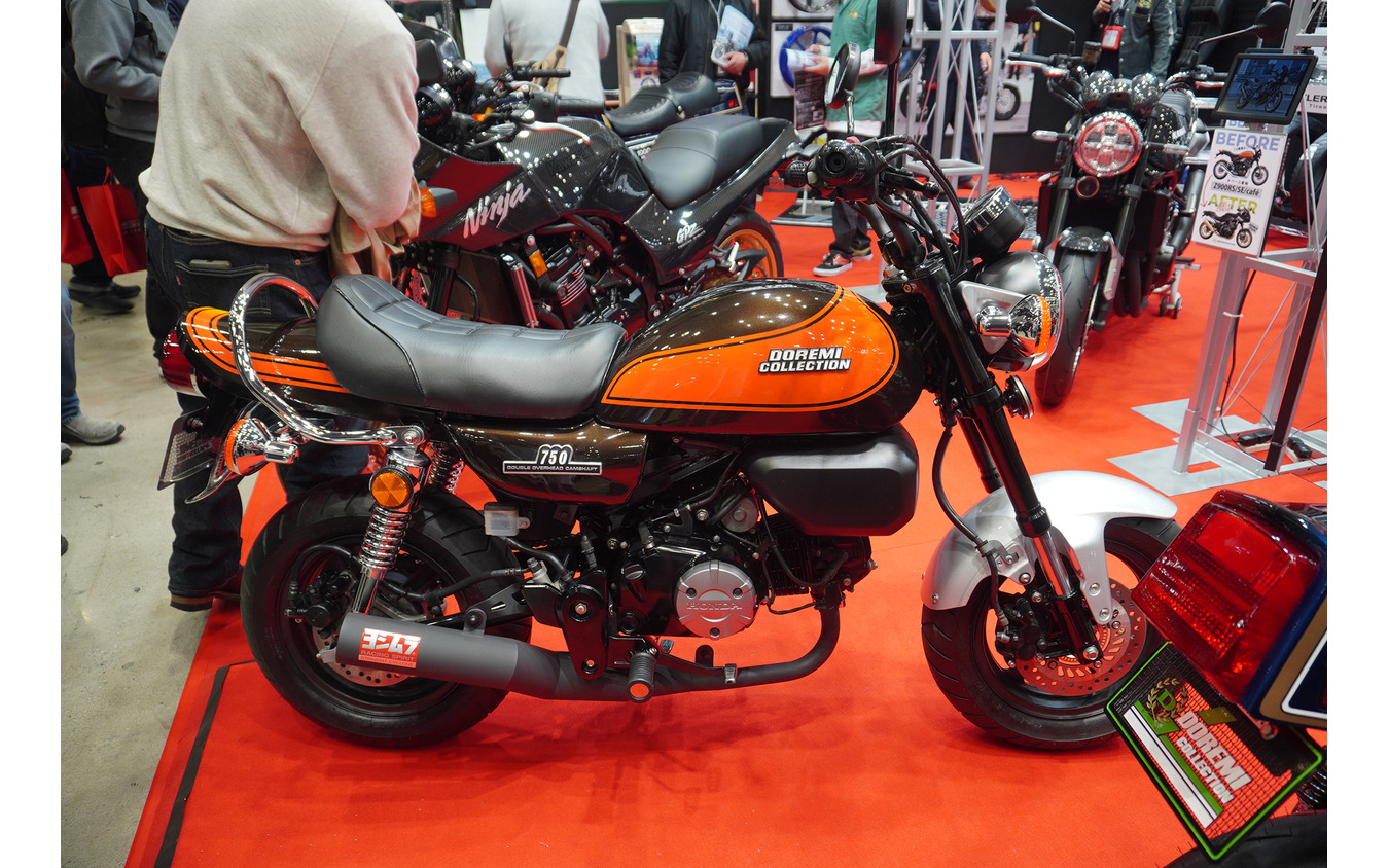 モンキー125が火の玉タンクのZ2仕様に（東京モーターサイクルショー2026）