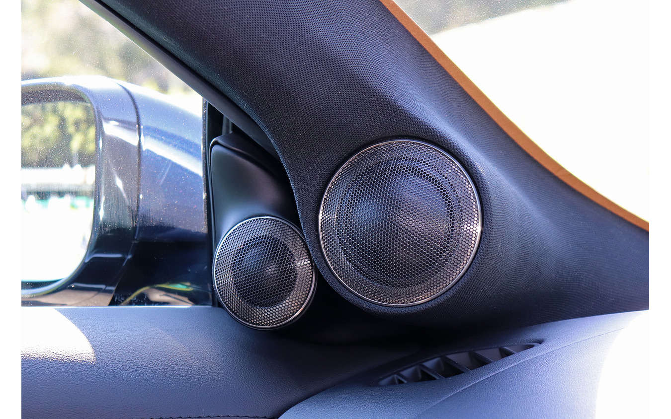 「カーオーディオ・プロショップ」にて製作されたオーディオカーの一例（製作ショップ：サブライム＜群馬県＞）。