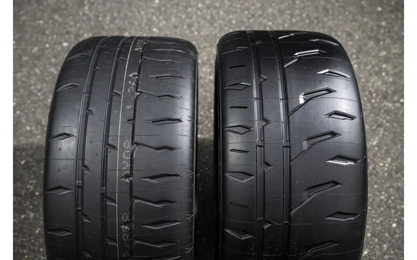 ブリヂストン ポテンザRE71RS（左）／ブリヂストン ポテンザRE71RZ（右）