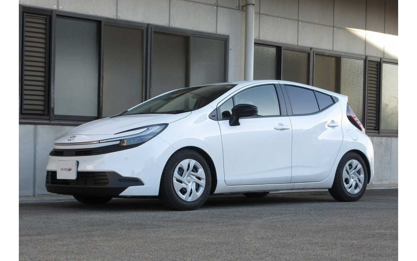 タナベ サステックプロZT40　アクア装着例（推奨ダウン量：フロント 40mmダウン / リア 40mmダウン）