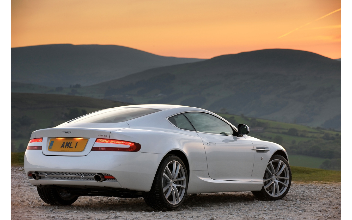 アストンマーティン DB9