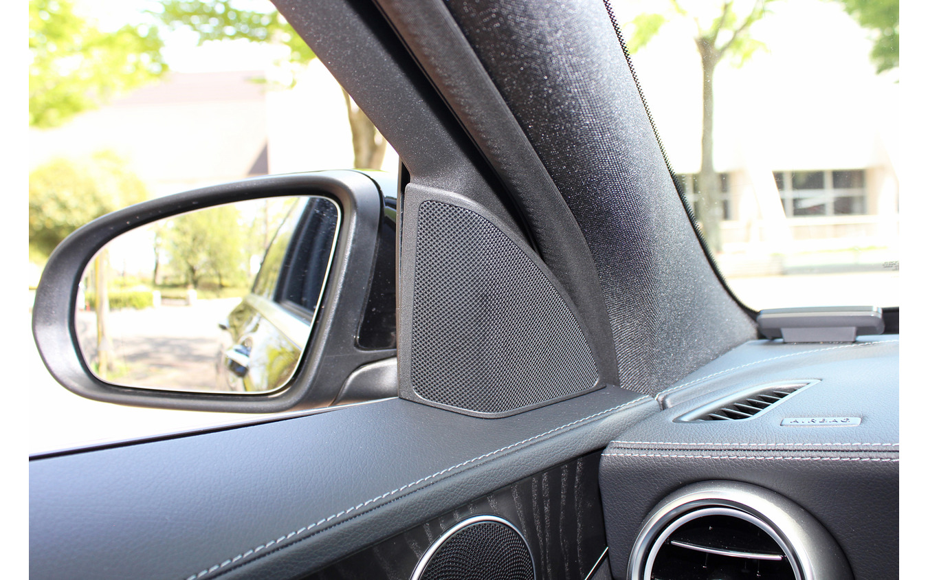 「サウンドチューニング」を行える機器（DSP）が搭載されたオーディオカーの一例（フォーカル・デモカー）。