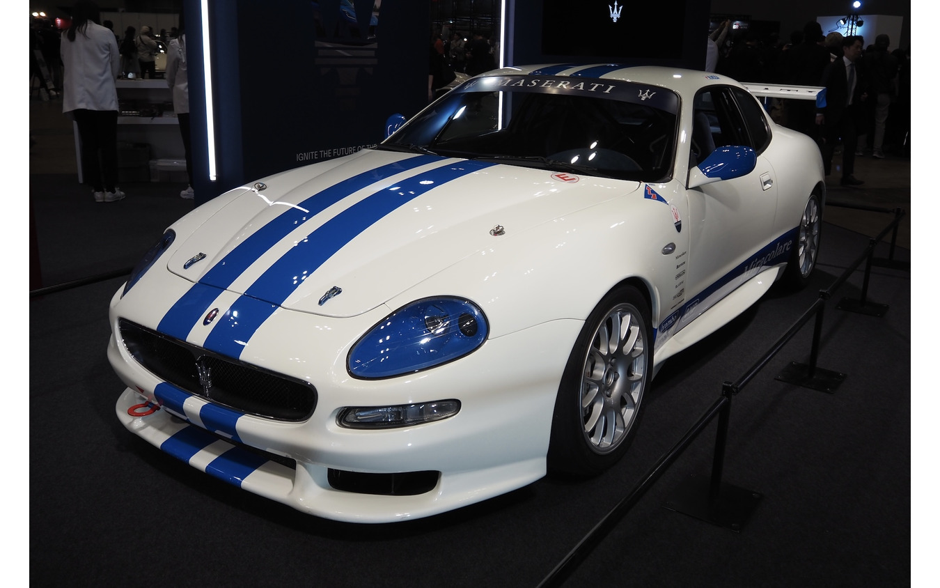 マセラティ・グランスポーツ・トロフェオ（2003年。オートモビルカウンシル2026）