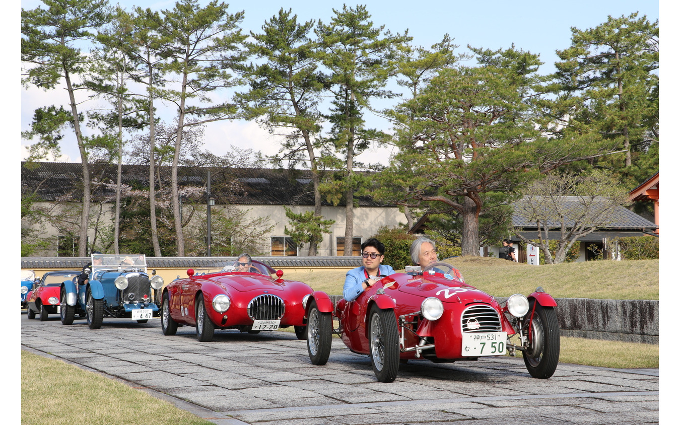 先頭はジャウル750S