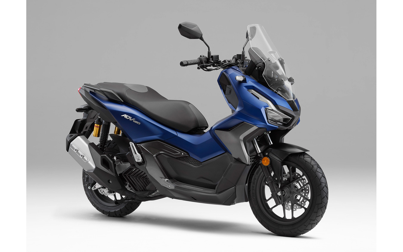 ホンダ ADV160（マットパールアジャイルブルー）