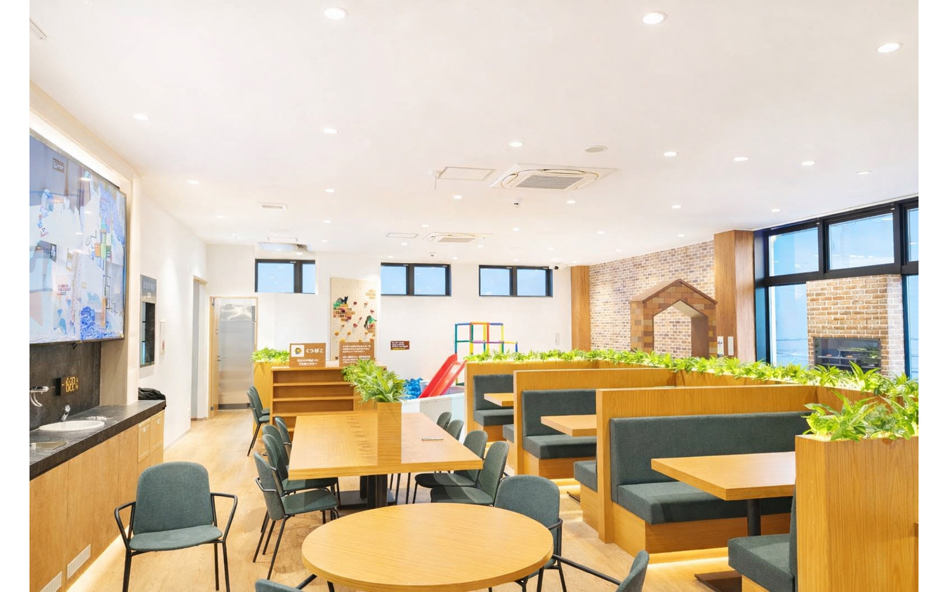「81FACTORY&amp;CAFE」