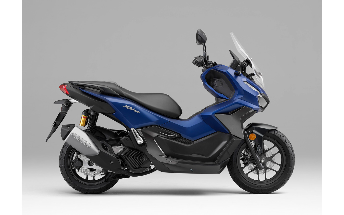 ホンダ ADV160（マットパールアジャイルブルー）