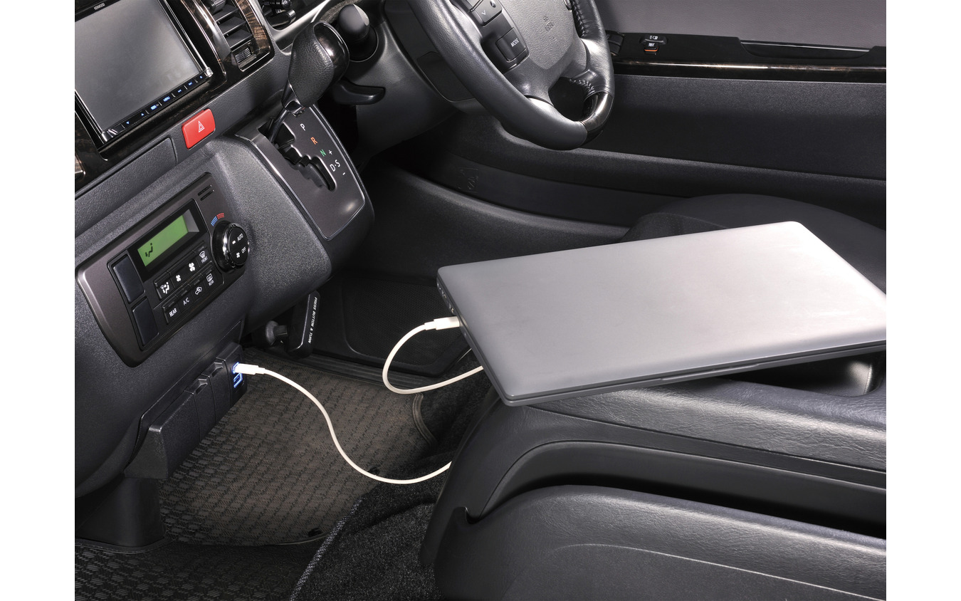 『ハイエース』H200系専用の増設電源ユニットハイエンドモデル「CX505K」