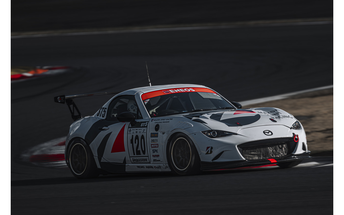 倶楽部MAZDA SPIRIT RACING ROADSTER（#120）