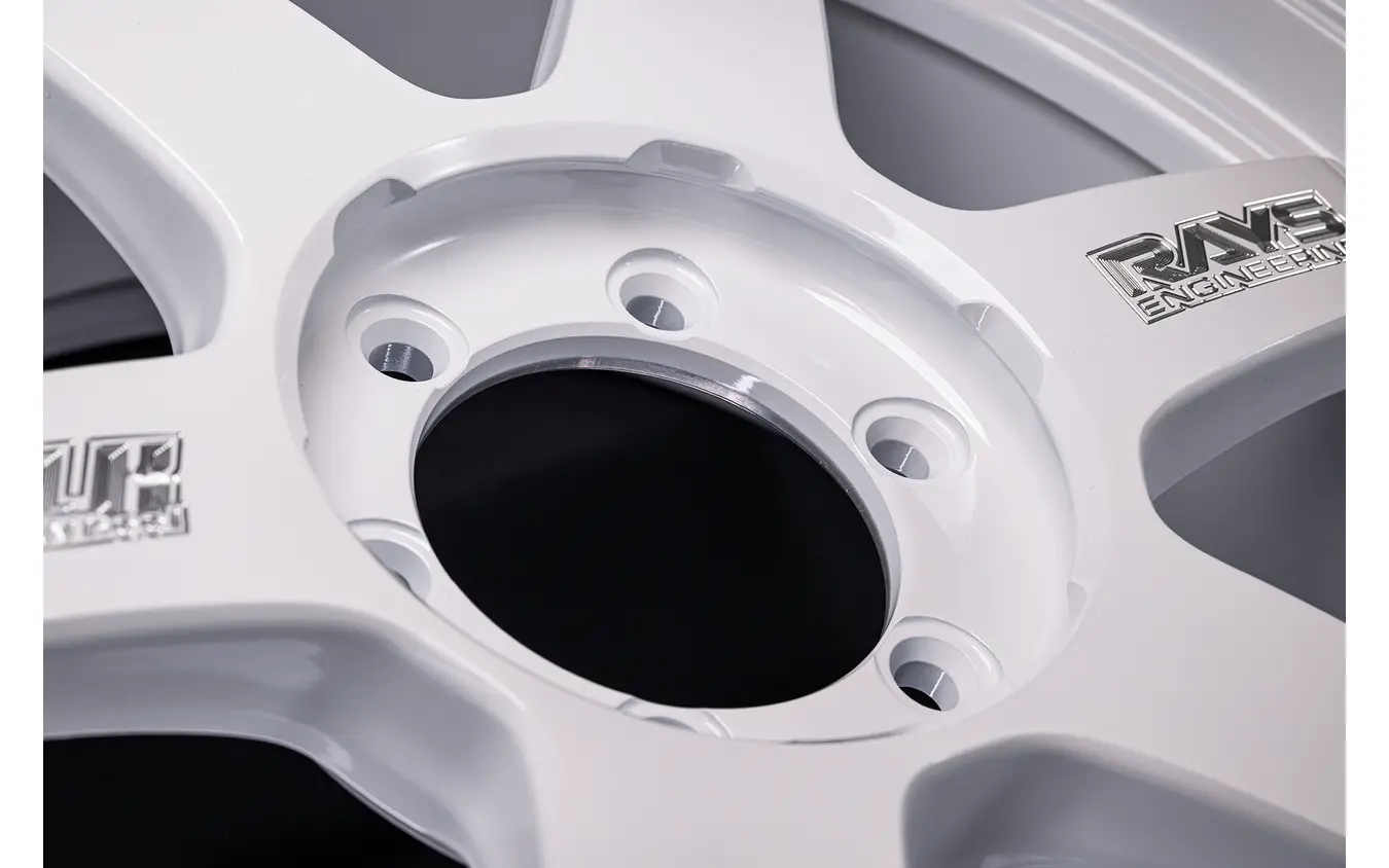 VOLK RACING TE37 Ultra LARGE P.C.D. 30th ANNIVERSARY MACHINING Ver.（ホワイト）