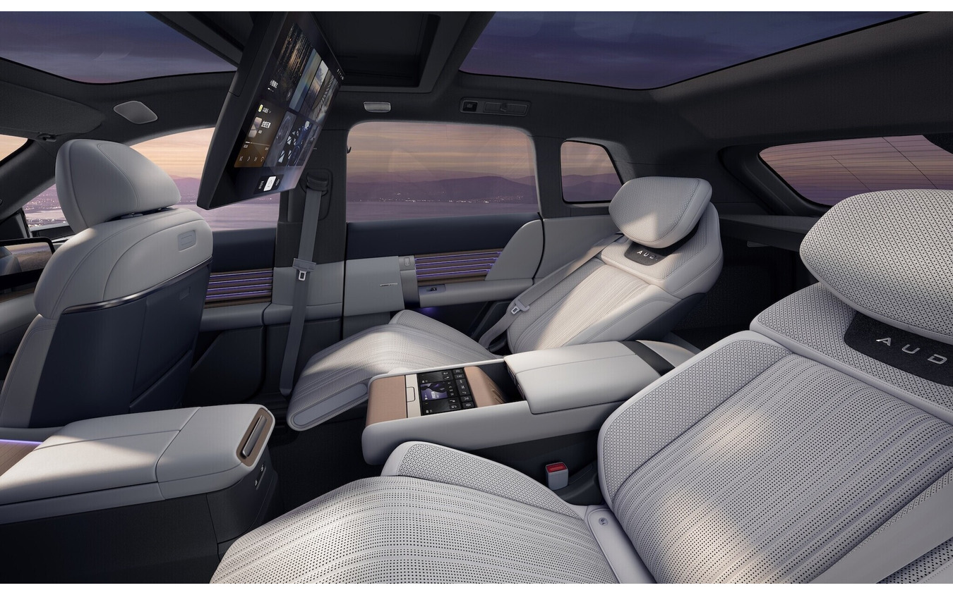 AUDI『E7X』