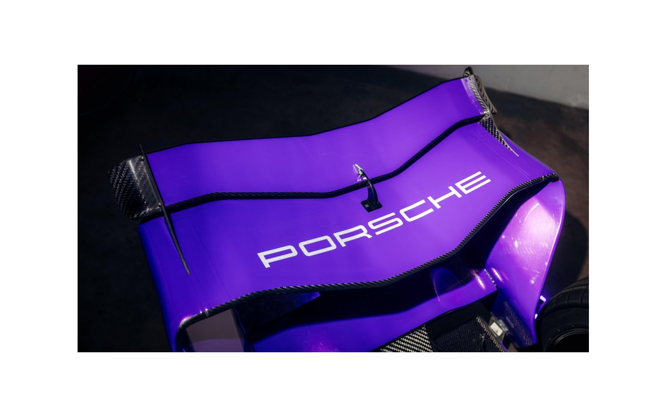 ポルシェ「975 RSE」