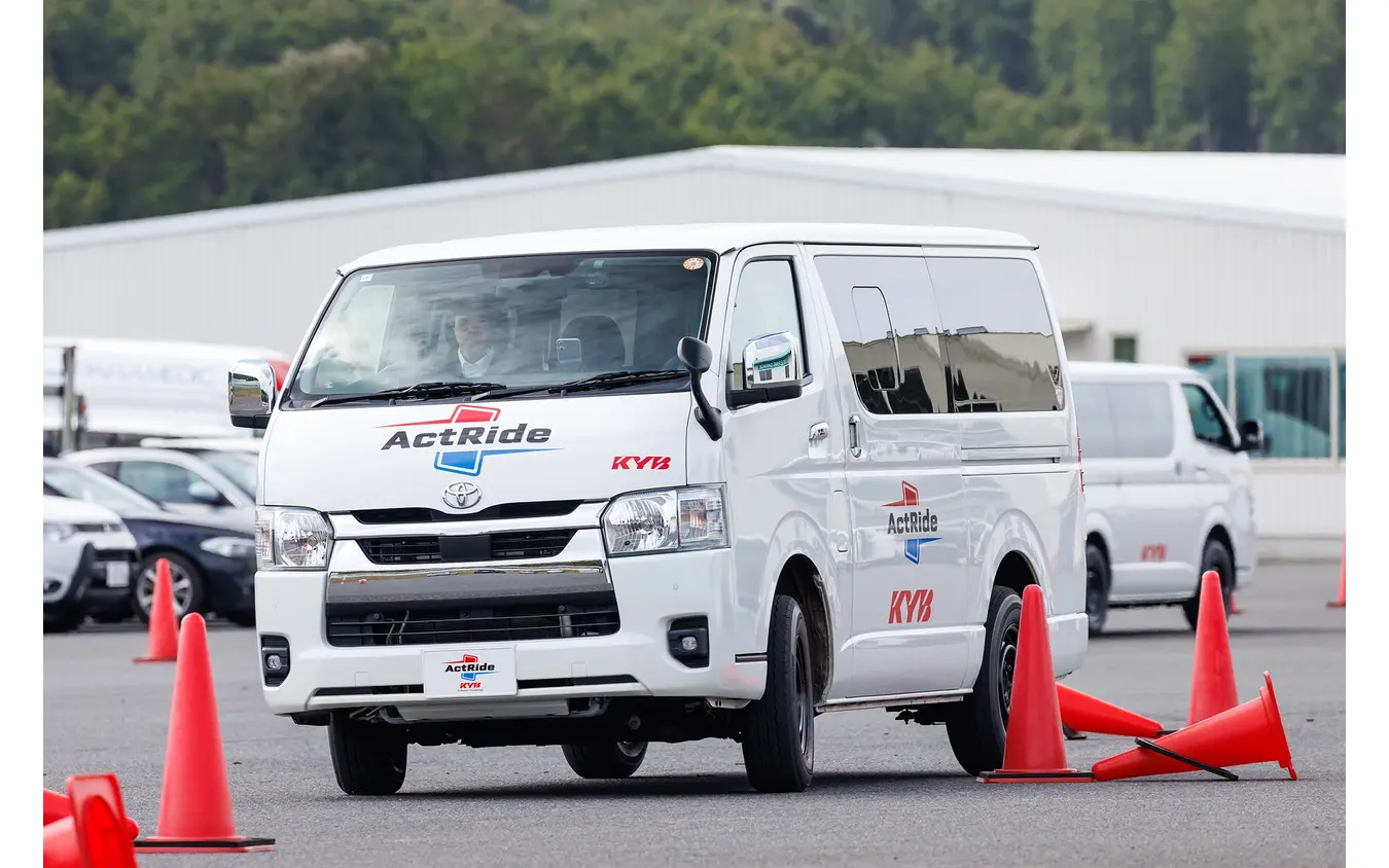 KYB「ActRide」