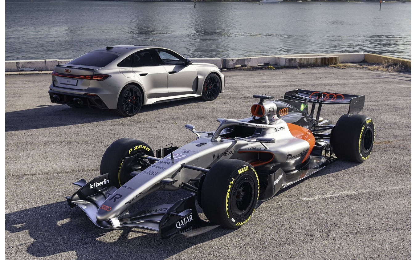 アウディ RS 5 新型とF1マシン