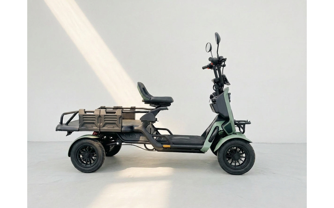 4輪電動バイク『BLAZE e-CARGO』