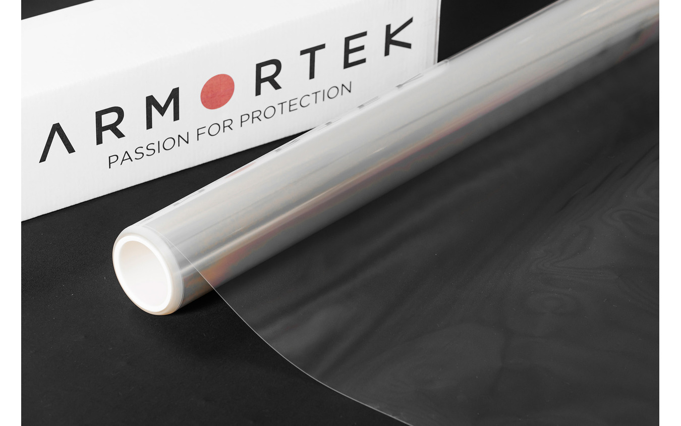 高い防御性能の誇り、クリアな視界を確保するARMOTEK