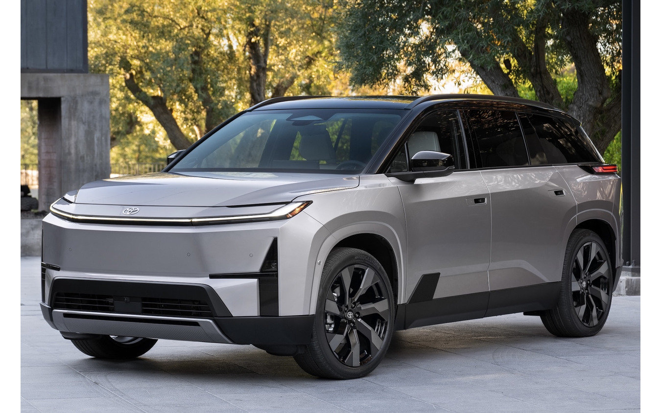 トヨタ・ハイランダー 新型のEV