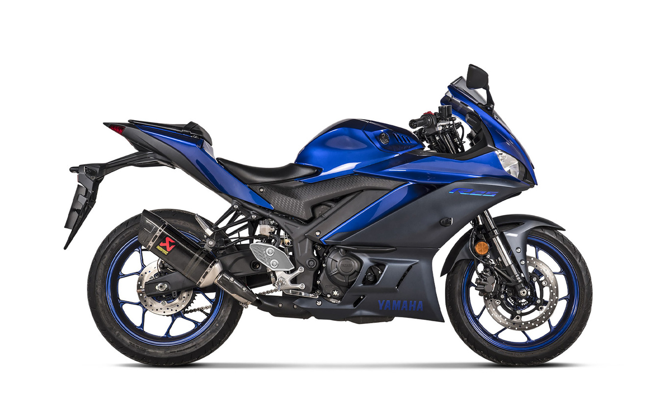 AKRAPOVIC スリップオンライン カーボン JMCA YZF-R25/R3,MT-25/03