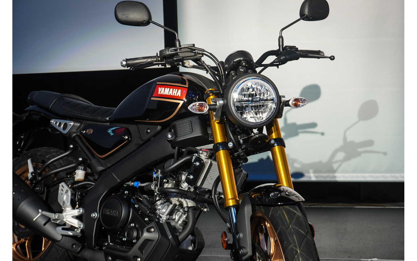 ヤマハ XSR155 ABS（ブラックメタリック12）