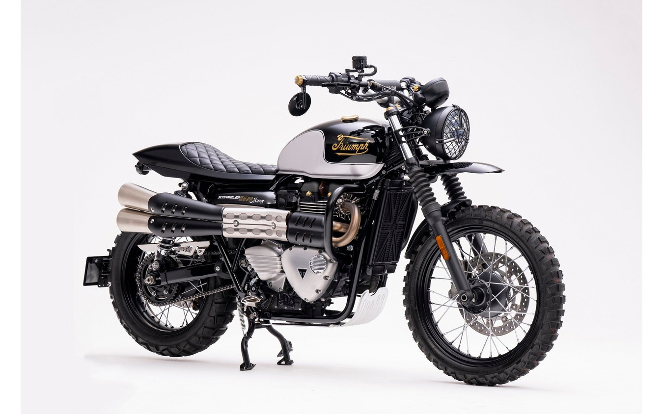 MOTONE CUSTOMSパーツでカスタマイズされたSCRAMBLER900