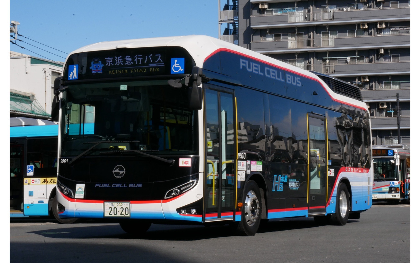 京浜急行バスの燃料電池バス SORA