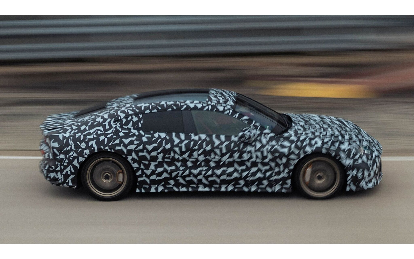 メルセデスAMG『GT 4ドア クーペ』新型のプロトタイプ