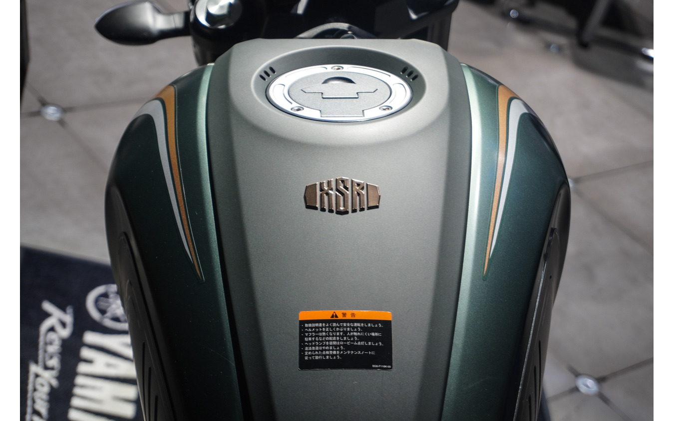 ヤマハ XSR155 ABS（グリーニッシュグレーメタリック2）