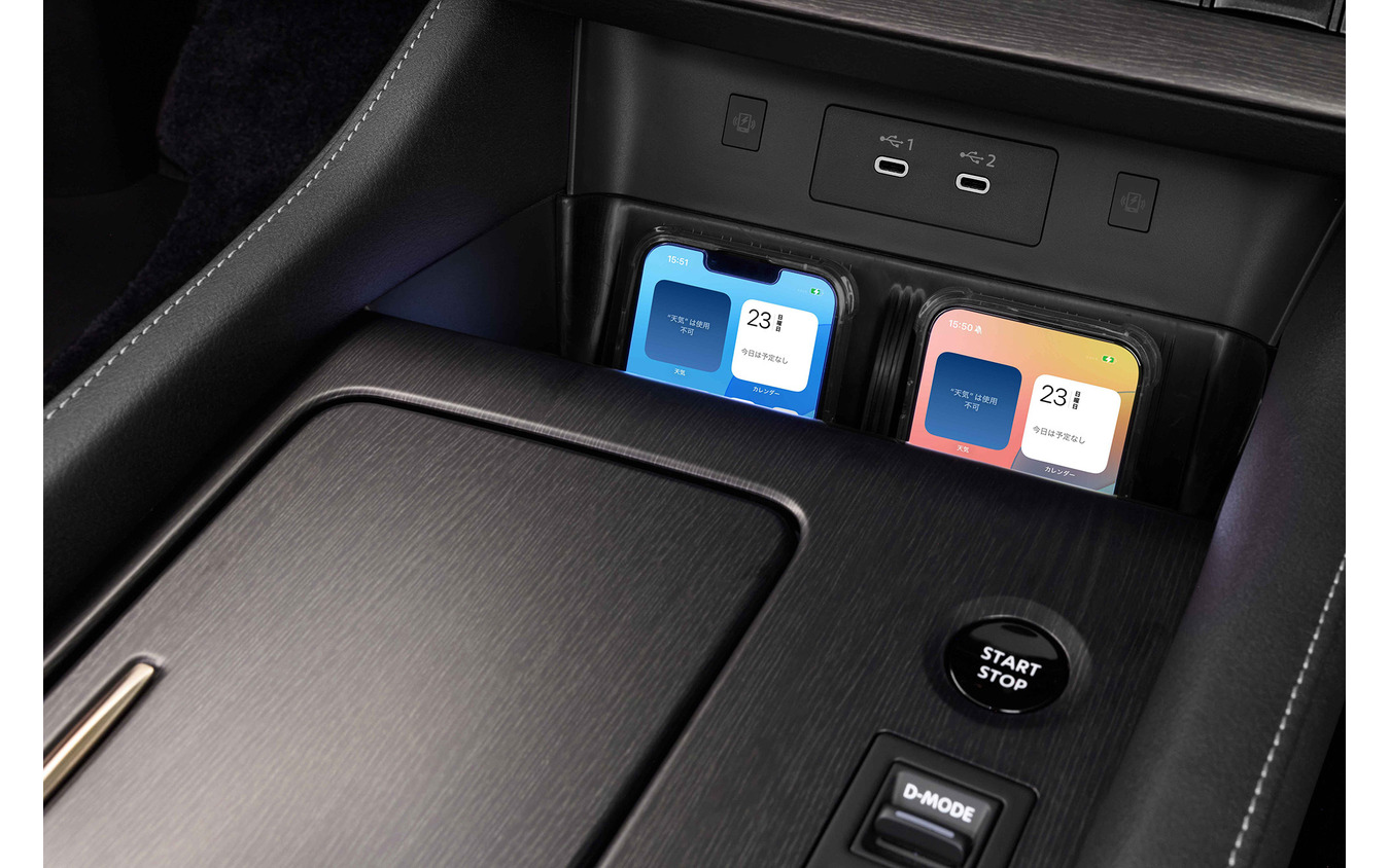 日産 エルグランド 新型の木目パネル