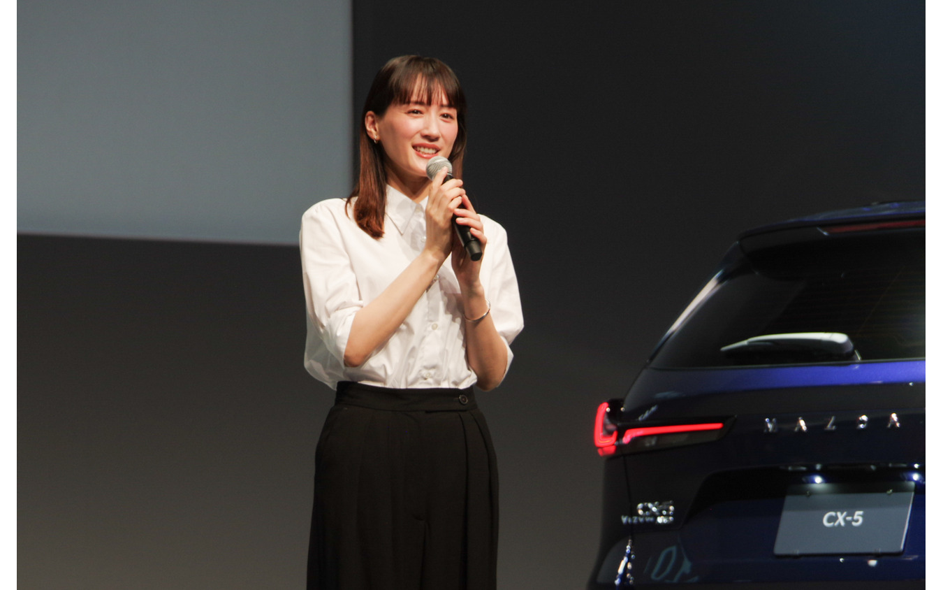 マツダのブランドアンバサダーに就任した綾瀬はるかさん