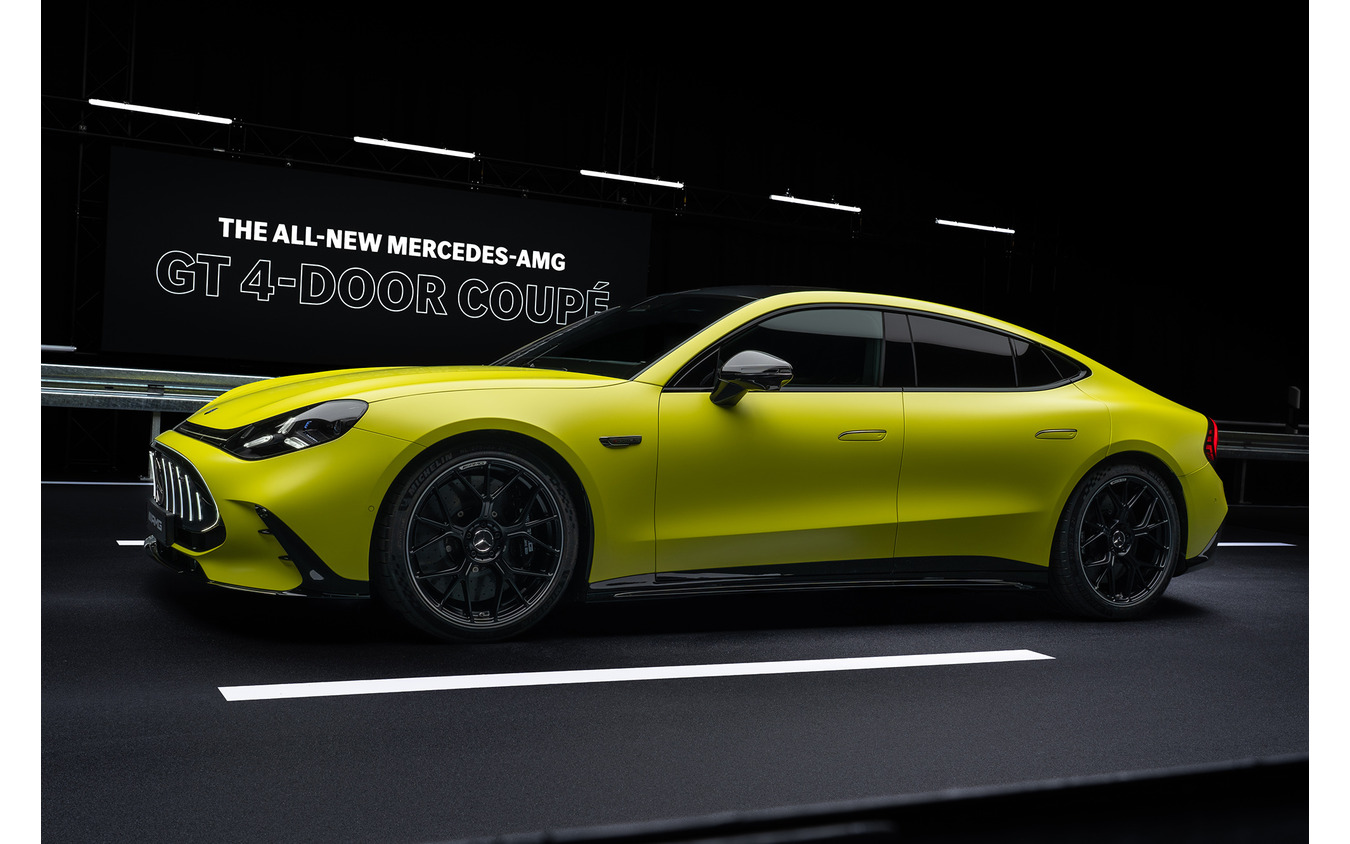 メルセデスAMG GT 4ドアクーペ新型
