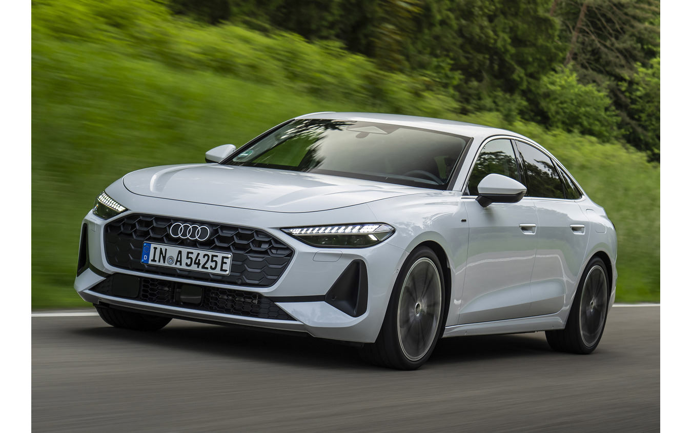 アウディ A5 TFSI e-hybrid quattro S line