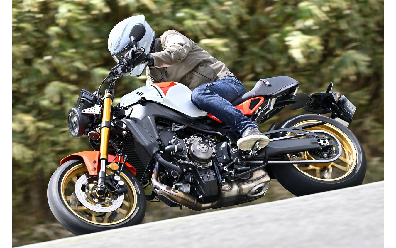 ヤマハ XSR900