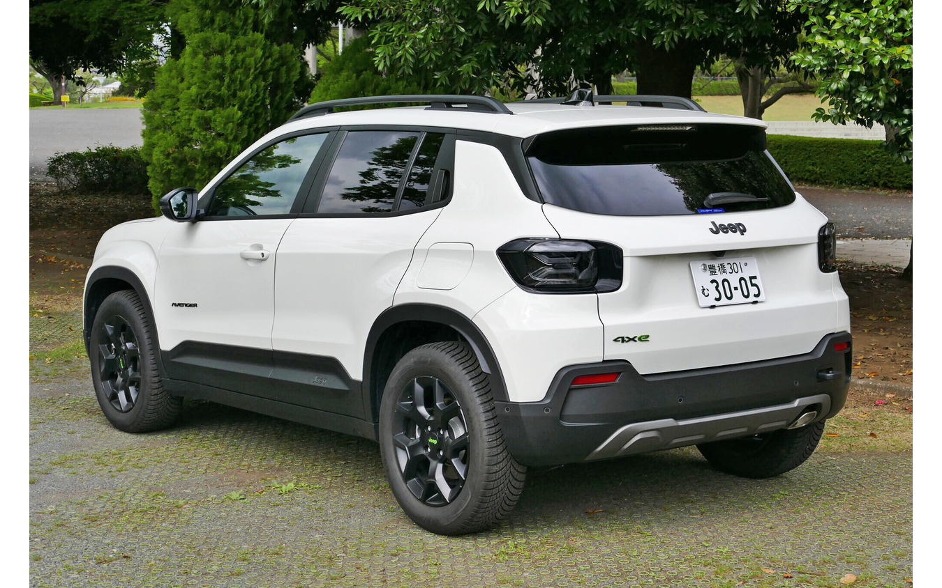 ジープ アベンジャー4xe Hybrid Upland
