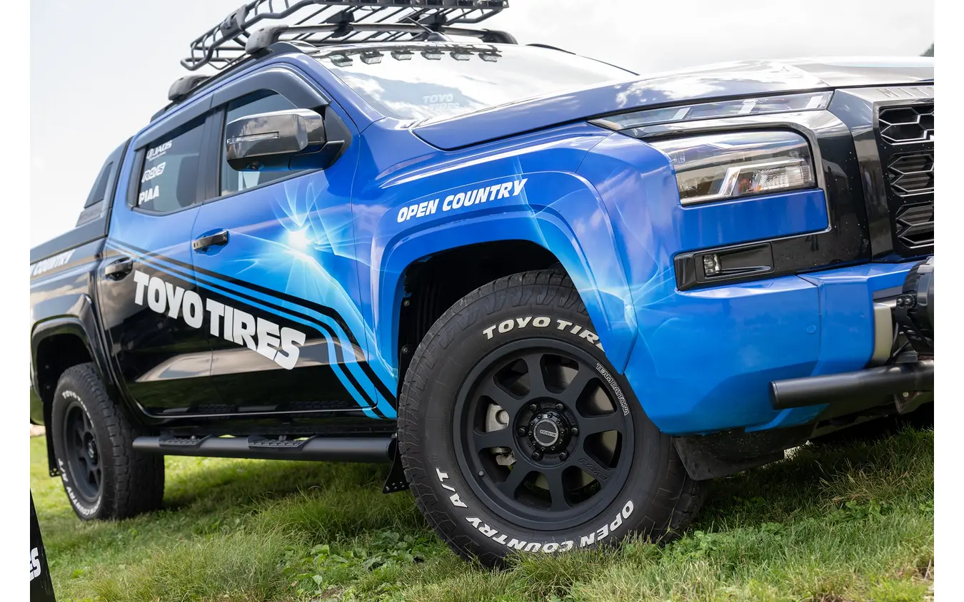 RAYS TEAM DAYTONA D108 × 三菱トライトン