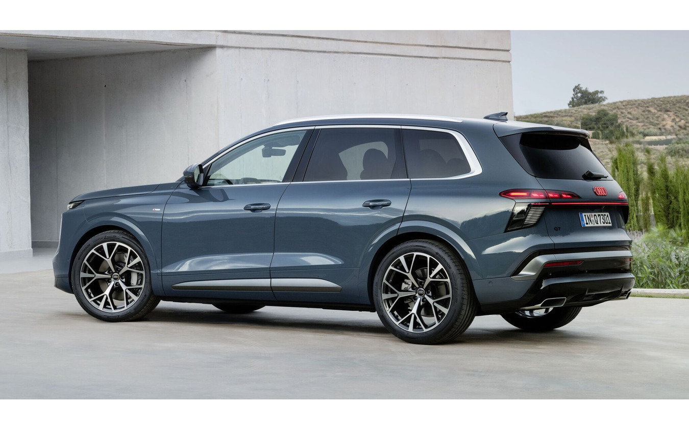 アウディ Q7 新型