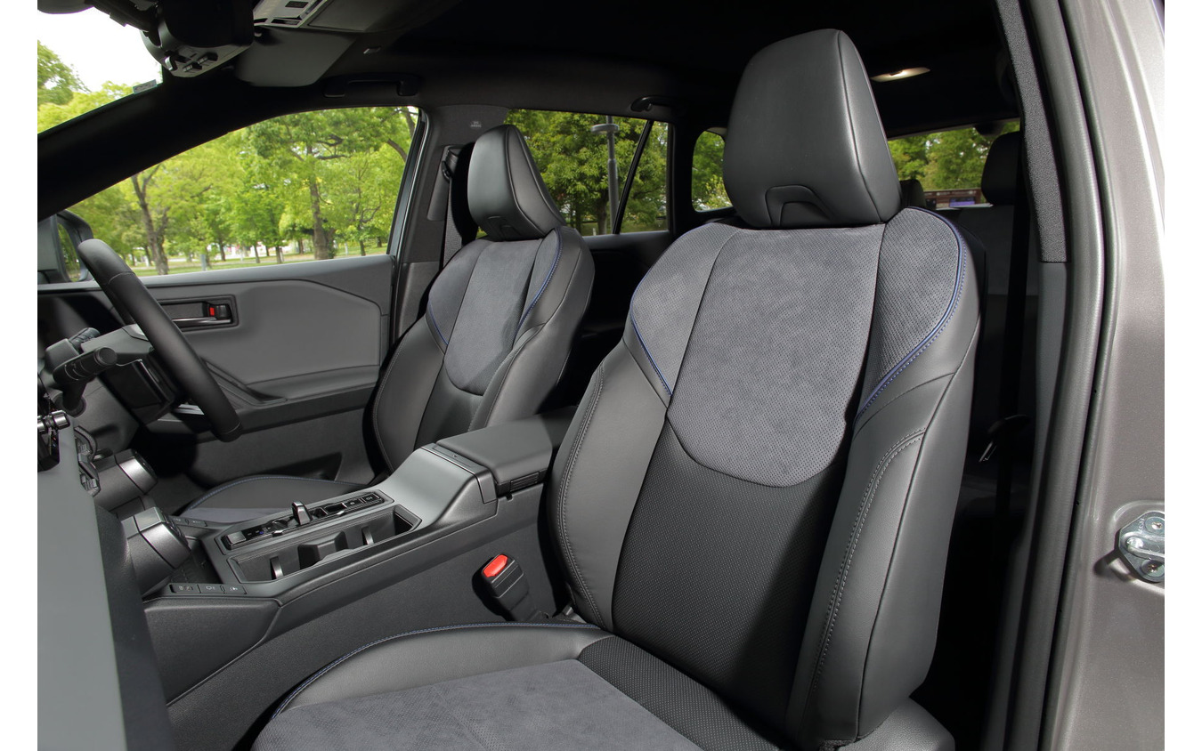 トヨタ RAV4 PHEV Zグレード