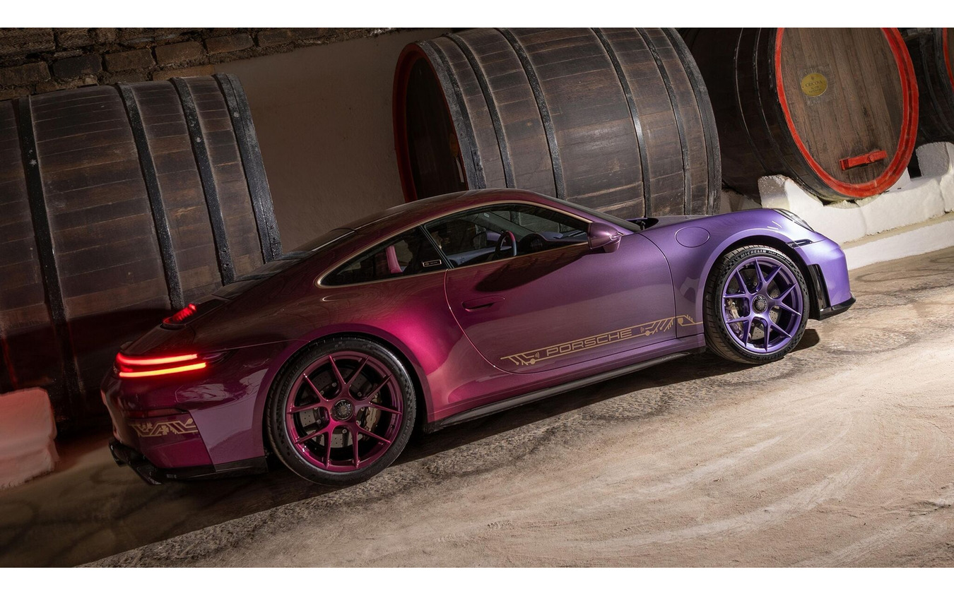 ポルシェ911 GT3 with Touring Packageのモルドバ「Sonderwunsch」仕様