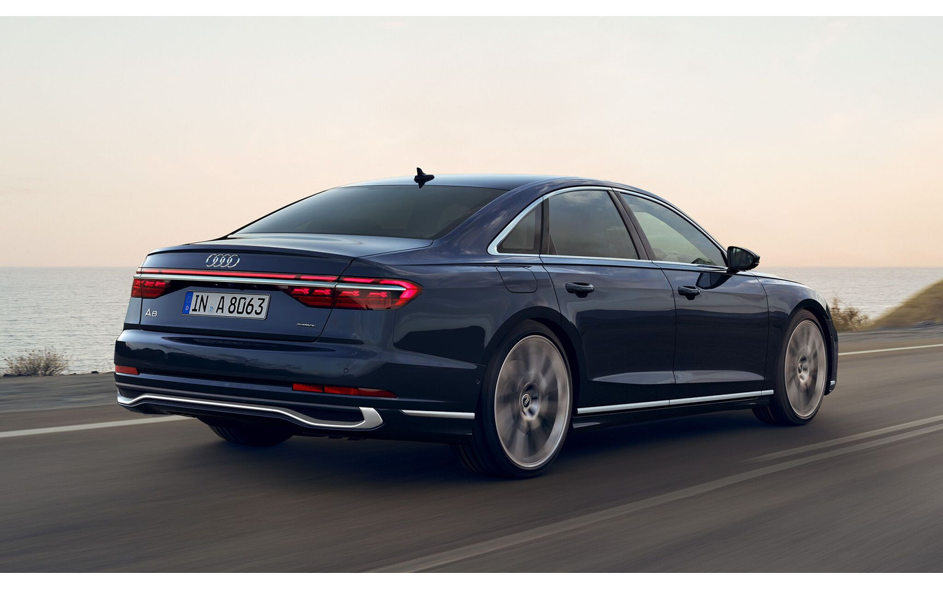 アウディ A8 final edition
