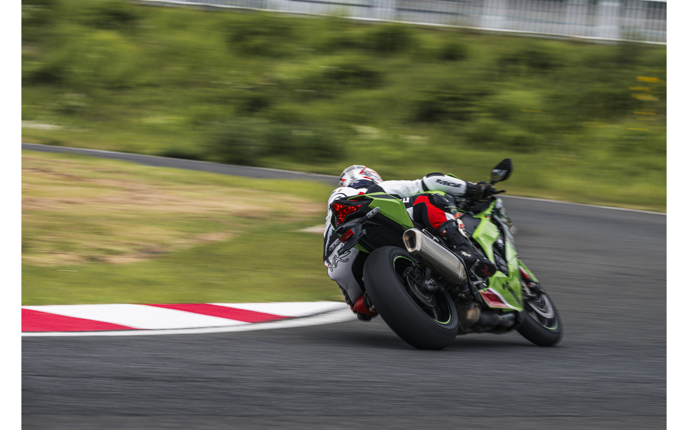 BATTLAX RACING STREET RS12