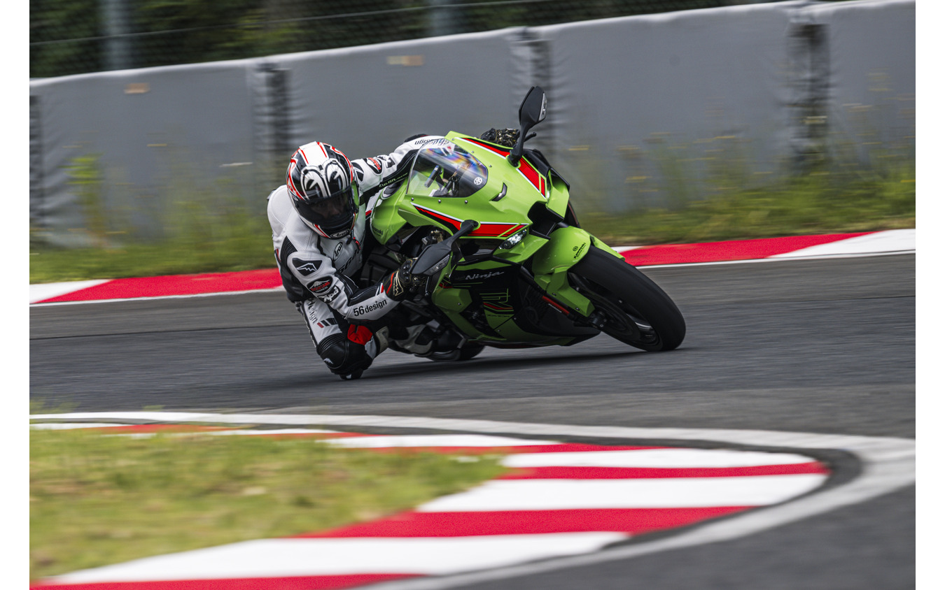 BATTLAX RACING STREET RS12