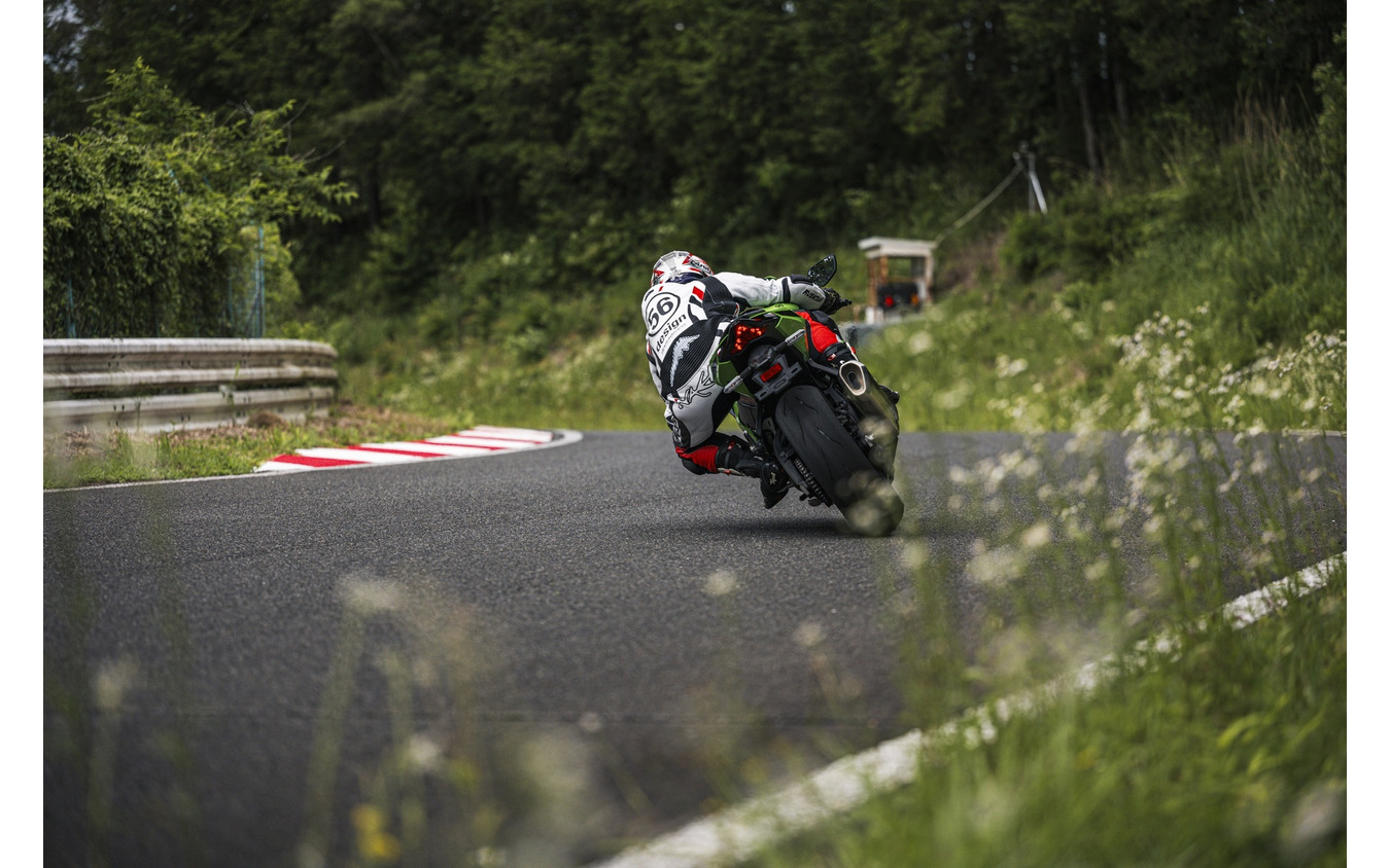 BATTLAX RACING STREET RS12