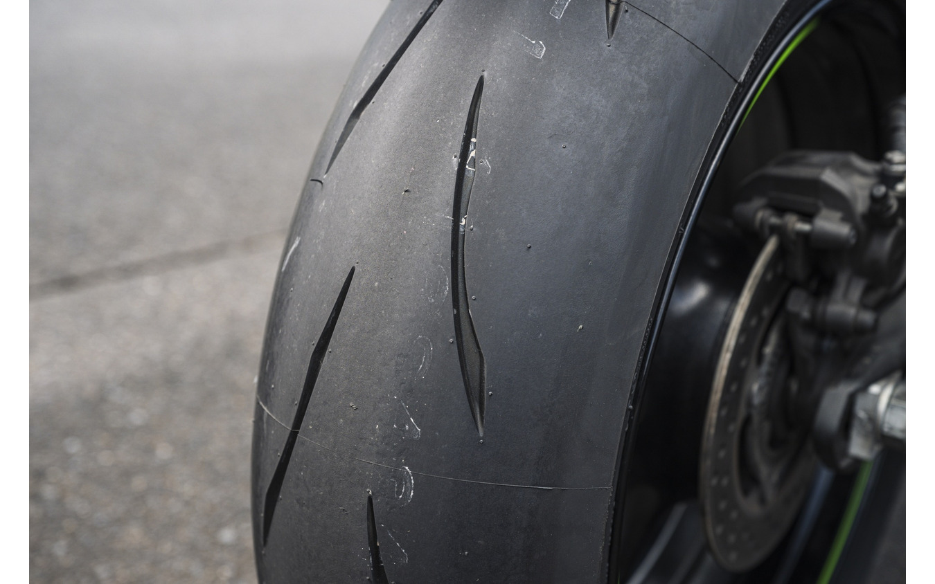 BATTLAX RACING STREET RS12