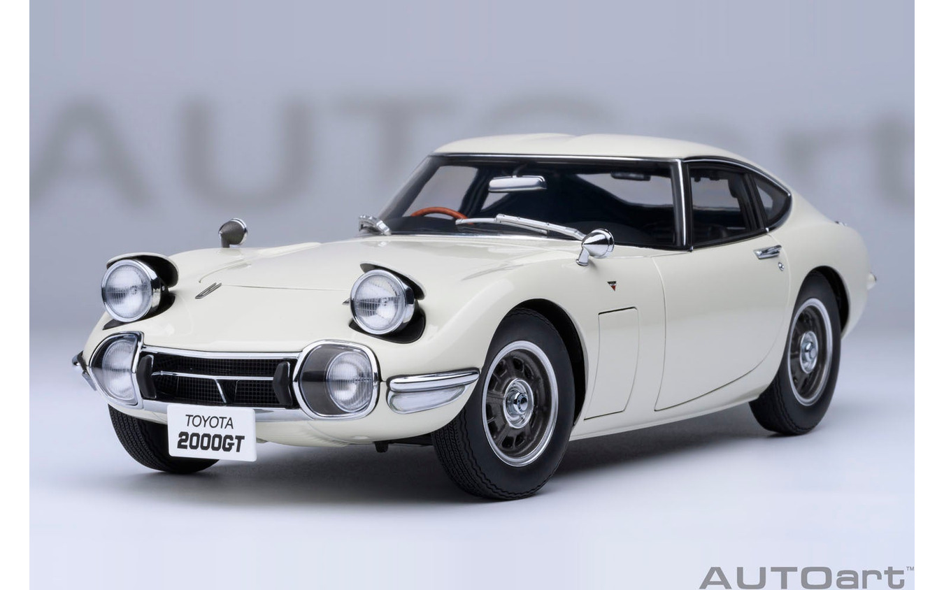 『トヨタ 2000GT』のオートアート製18分の1スケールモデルカー