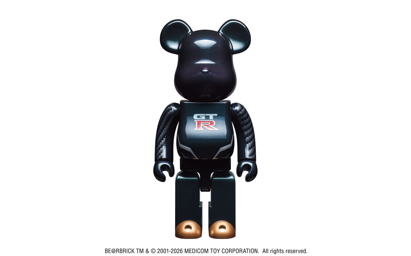 2026年限定デザインの「NISSAN GT-R BE@RBRICK 100% &amp; 400%」