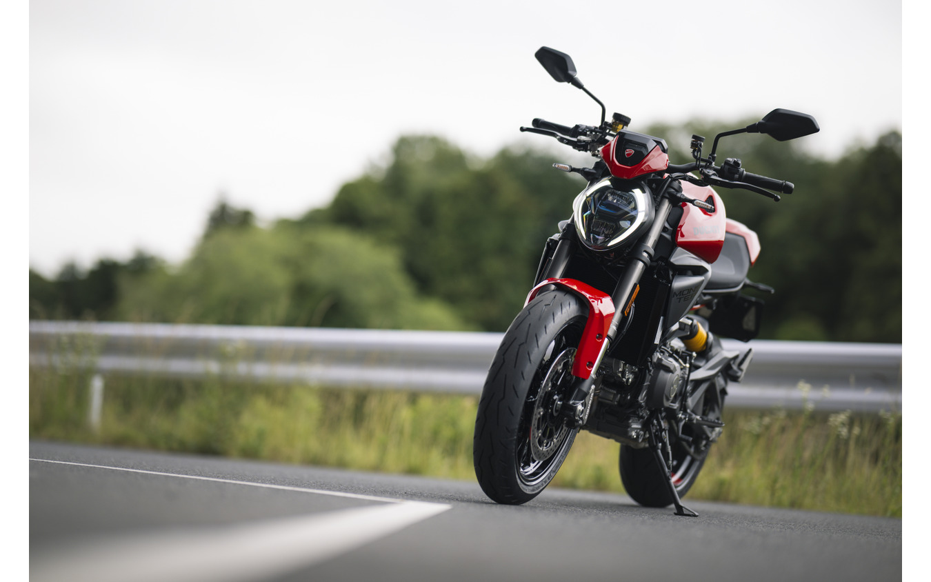 ドゥカティ 新型モンスター 試乗