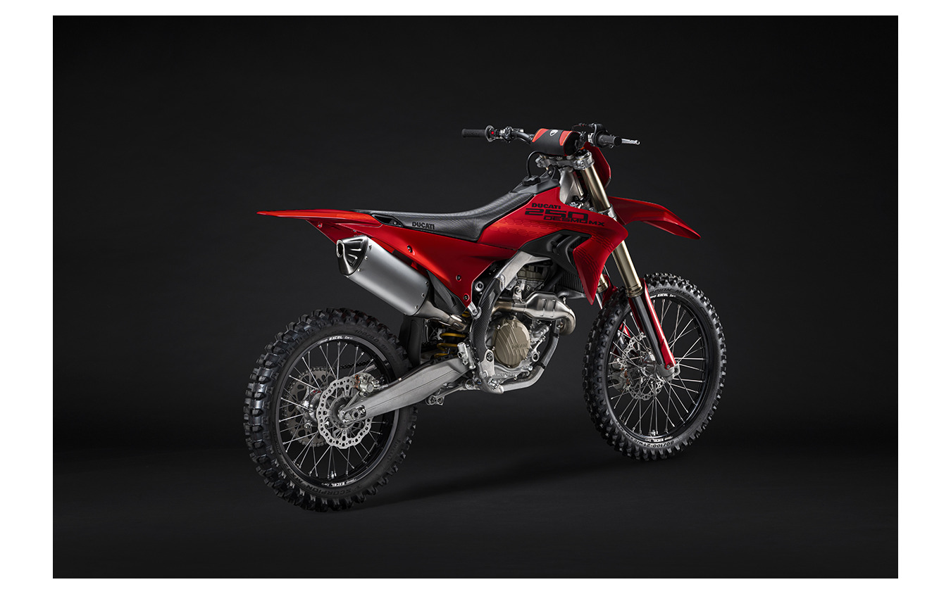 ドゥカティ デスモ250 MX